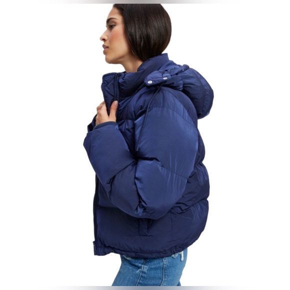 NWT Good American Blue quilted puffer jacket - Picture 3 of 6